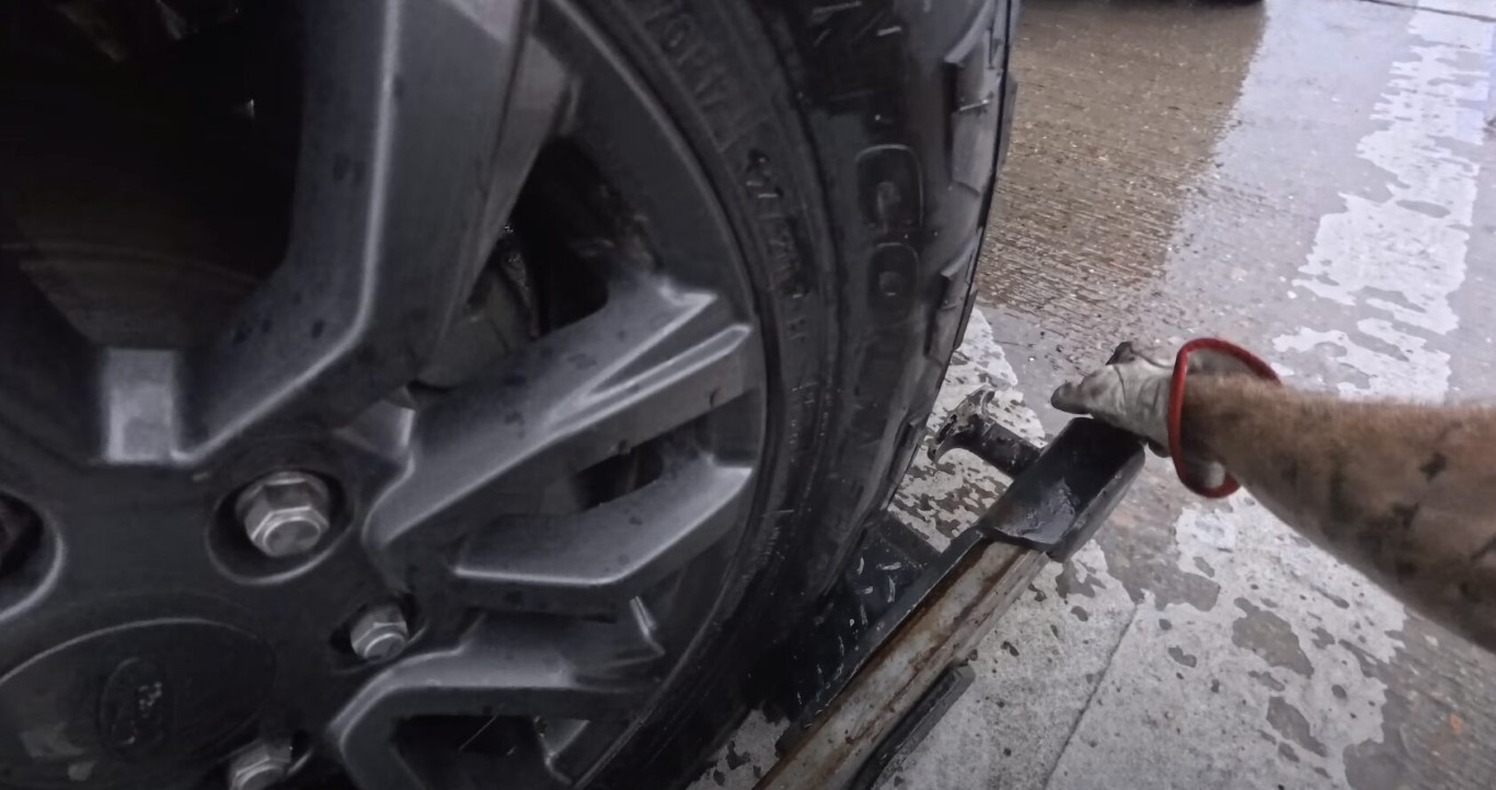 Roadside Assistance service in Aventura, FL